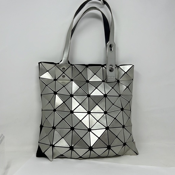 Bao Bao Issey Miyake Silver Lucent Tote - Picture 5 of 12